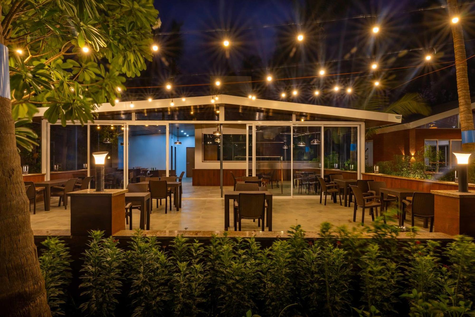 Coco Bliss By Mauli Stays Manor Exterior photo