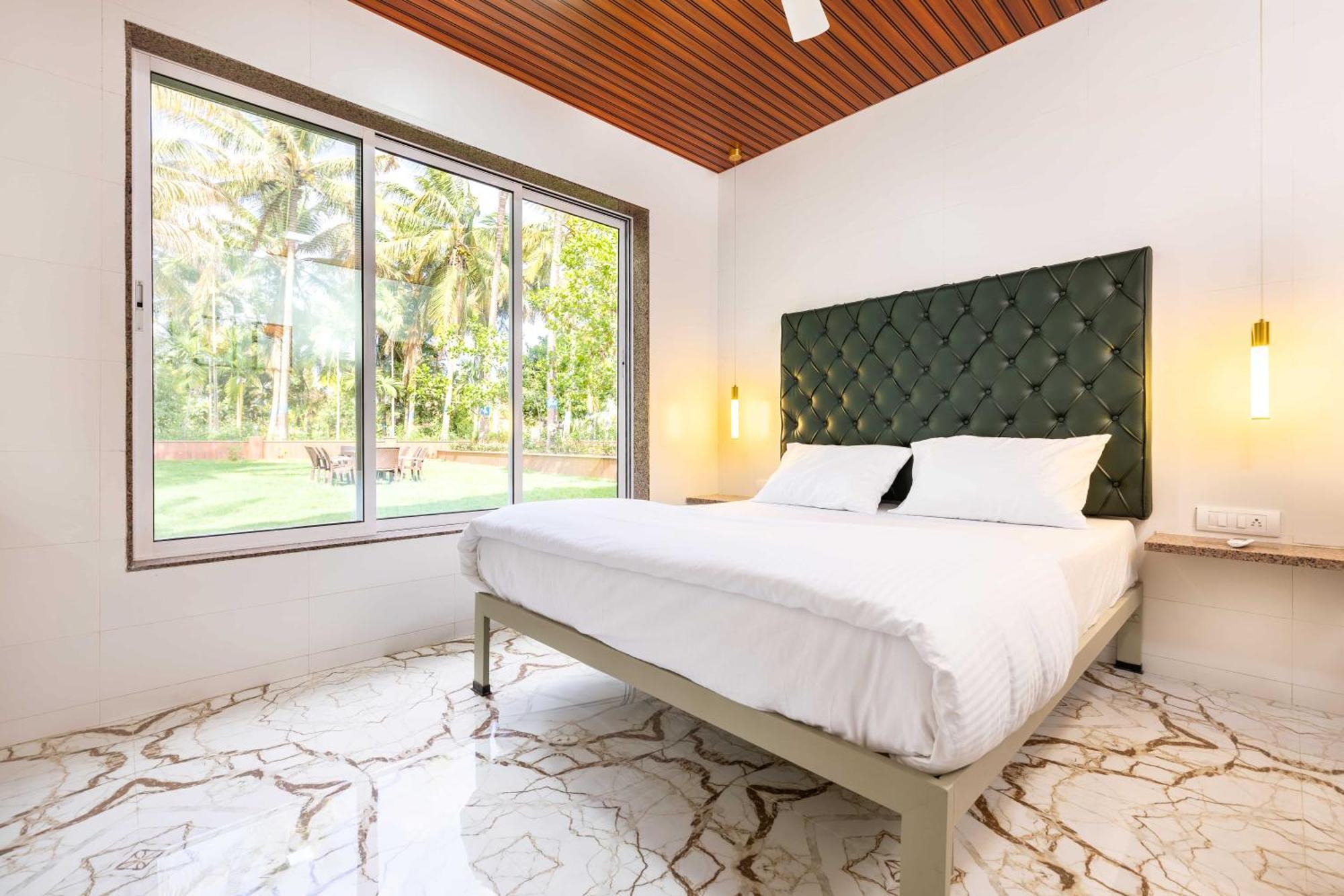 Coco Bliss By Mauli Stays Manor Exterior photo