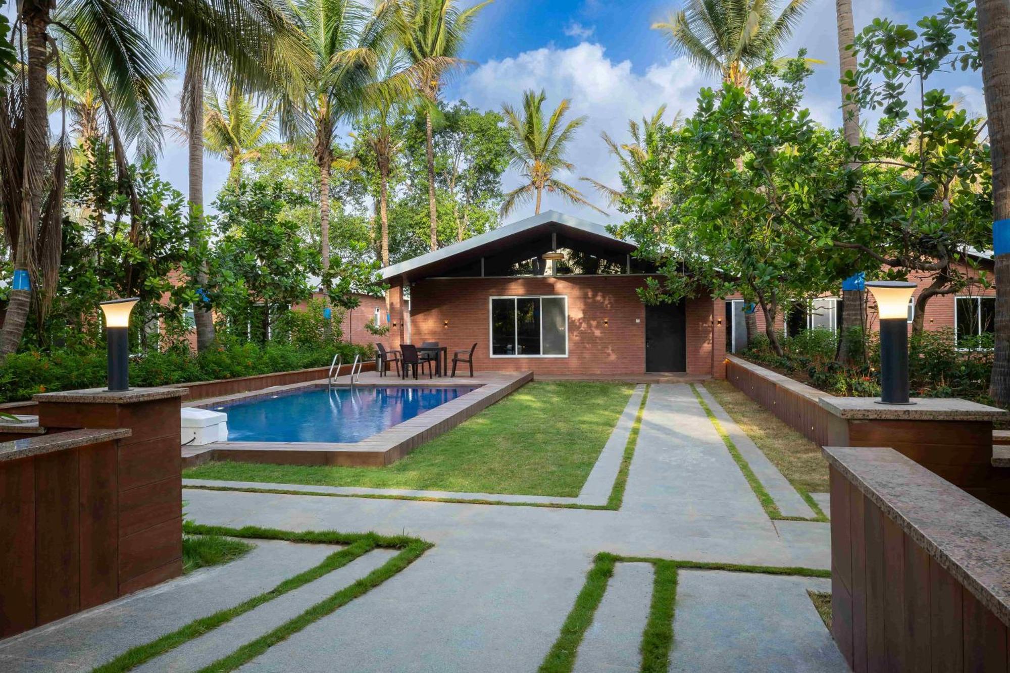 Coco Bliss By Mauli Stays Manor Exterior photo